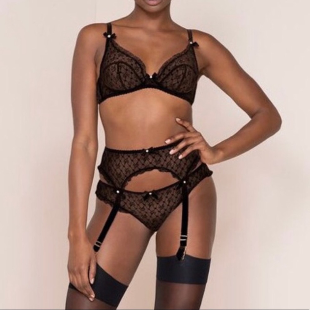 New nwt agent Provocateur lace bra 36b 5 panty set black